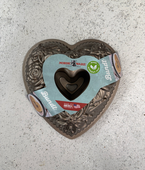 Nordic Ware 6C Bundt Pan - Floral Heart Bouquet
